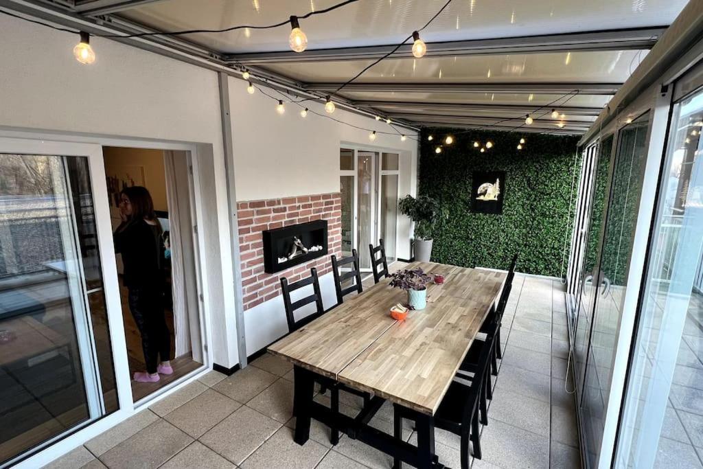 Lake Apartment, 2X Free Garage, 10 Mins To Centre Bratislava Ngoại thất bức ảnh